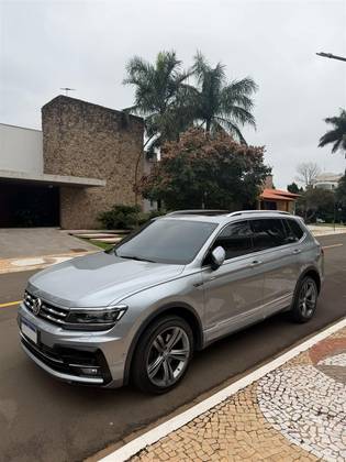 VOLKSWAGEN TIGUAN 2.0 350 TSI GASOLINA ALLSPACE R-LINE 4MOTION DSG VOLKSWAGEN TIGUAN 2.0 350 TSI GASOLINA ALLSPACE R-LINE 4MOTION DSG